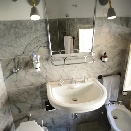 Due Mondi, Pantheon Apartment Rom